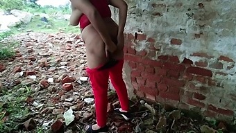 Bhabhi Gets Fucked In The Jungle During A Break From Her Work