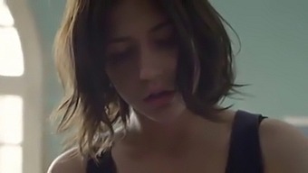 Young Adele Exarchopoulos In A Steamy Scene (2016)